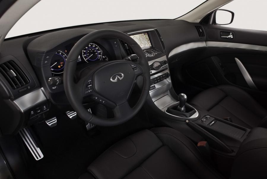  Infiniti G37 IPL Coupe 2011 года  (фото 3 из 51)